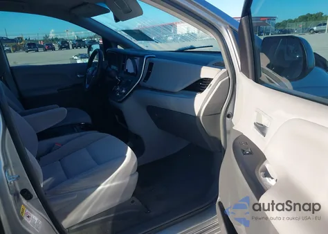 2017 Toyota Sienna Le 8 Passenger from USA, damaged, VIN 5TDKZ3DC0HS843709